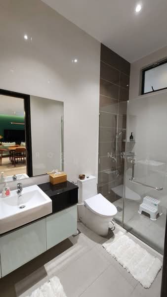 Semi-Detached House for Rent in Taman Ponderosa (Johor Bahru) - Roselynn Chai - Bathroom - PropertyGuru.com.my