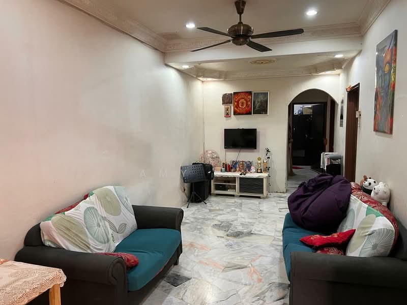 1-storey Terraced House for Sale in Taman Puchong Perdana (Puchong) - Amy Lim - Living Room - PropertyGuru.com.my