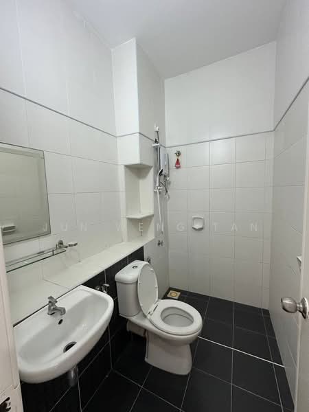 2-storey Terraced House for Rent in Setia Eco Village (Gelang Patah) - Jun Weng Tan - Bathroom - PropertyGuru.com.my
