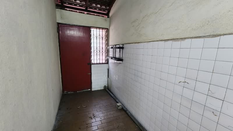 2-storey Terraced House for Sale in Taman Overseas Union (Taman Oug) (Jalan Klang Lama (Old Klang Road)) - Han . - Entrance - PropertyGuru.com.my