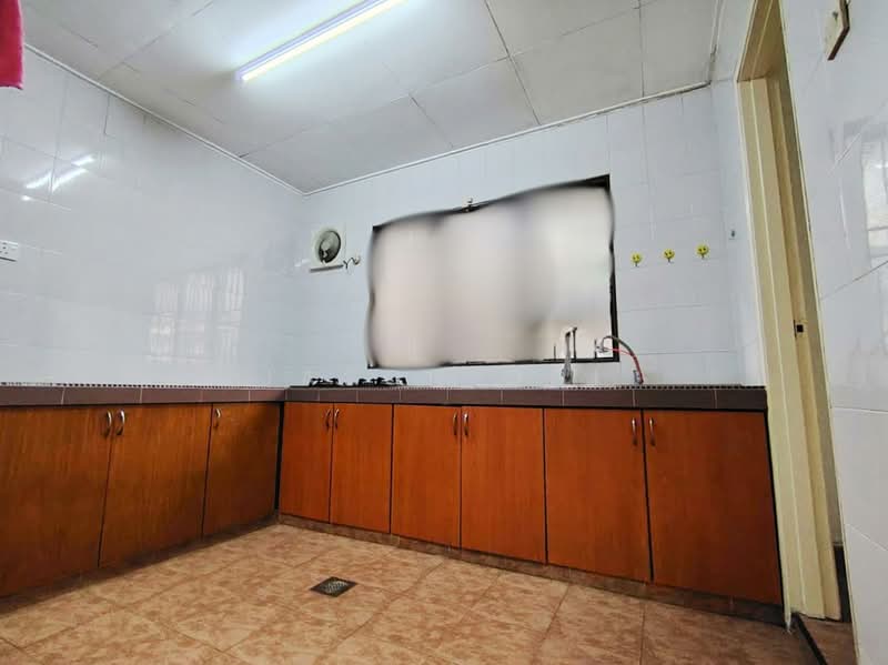 Rumah Teres 2 Tingkat untuk Dijual di Usj 20 (Subang Jaya) - Jason Ooi - Kitchen - PropertyGuru.com.my