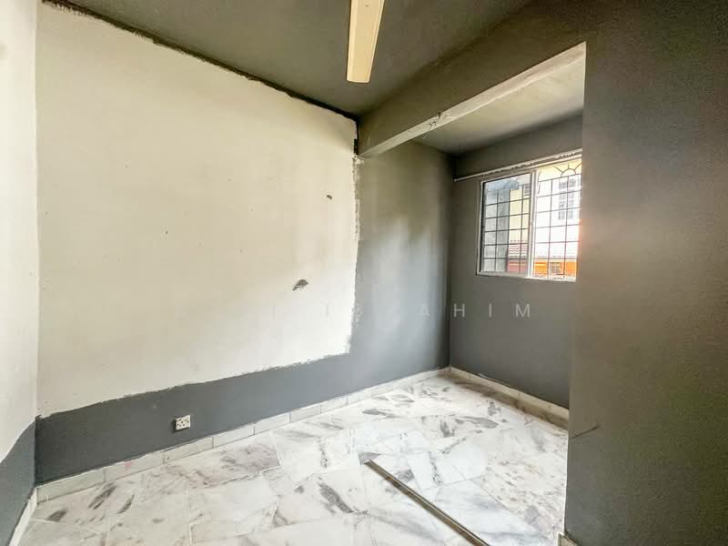 Rumah Teres 2 Tingkat untuk Dijual di Bandar Rinching Seksyen 2 (Semenyih) - Azli Ibrahim - Interior - PropertyGuru.com.my