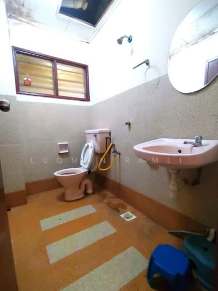 Suadamai Bandar Tun Hussein Onn untuk Untuk Dijual - RM 750,000, Apr 2026 - Bathroom - PropertyGuru.com.my