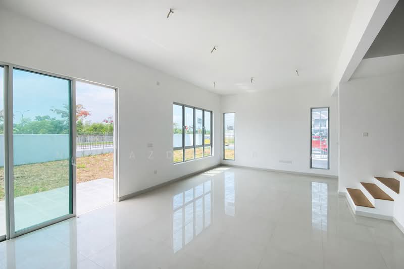 2-storey Terraced House for Sale in Semenyih (Selangor) - Nor Azdlin Adnan - Living Room - PropertyGuru.com.my