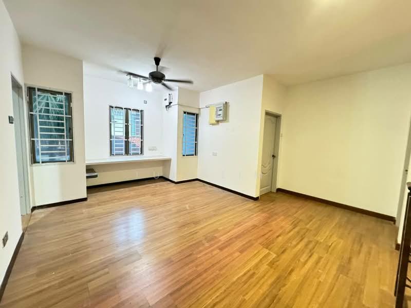 Rumah Berkembar untuk Disewa di Taman Desa Tebrau (Tebrau) - Luis Lim - Living Room - PropertyGuru.com.my