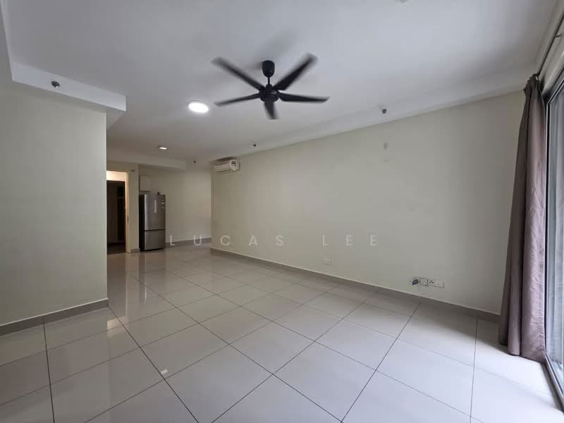 Pangsapuri untuk Dijual di Austin Suites (Permata Austin) - Lucas Lee - Living Room - PropertyGuru.com.my