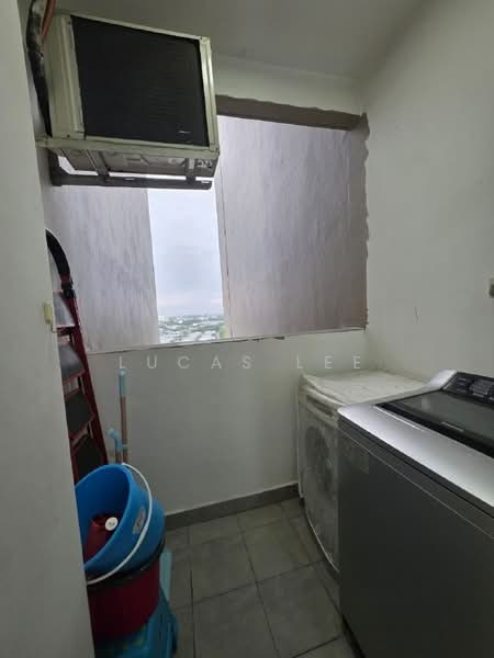 Pangsapuri untuk Dijual di Austin Suites (Permata Austin) - Lucas Lee - Balcony - PropertyGuru.com.my