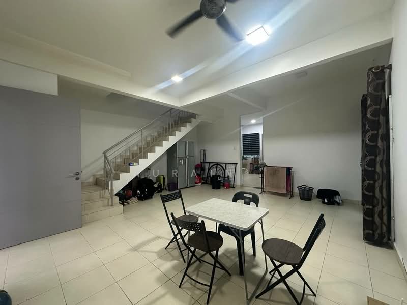 Rumah Teres untuk Dijual di Sungai Buloh (Selangor) - Nurain . - Living Room - PropertyGuru.com.my