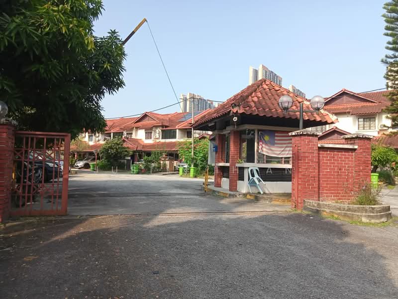 Rumah Bandar untuk Dijual di Alam Damai (Cheras) - Justin Thian - Exterior - PropertyGuru.com.my