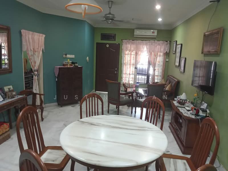 Rumah Bandar untuk Dijual di Alam Damai (Cheras) - Justin Thian - Living Room - PropertyGuru.com.my