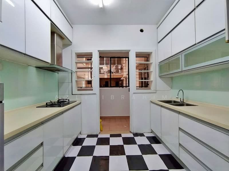 Kondominium untuk Dijual di Puncak Nusa Kelana - Azli Ibrahim - Kitchen - PropertyGuru.com.my