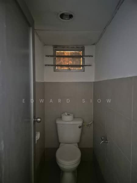 Shop for Rent in Skudai (Johor) - Edward Siow - Bathroom - PropertyGuru.com.my