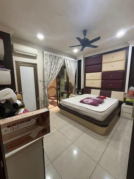 Cluster House for Sale in Taman Sutera Utama (Skudai) - Luis Lim - Bedroom - PropertyGuru.com.my