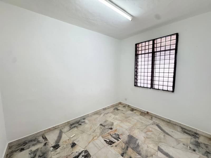 Untuk Dijual - Taman Pinggiran Golf