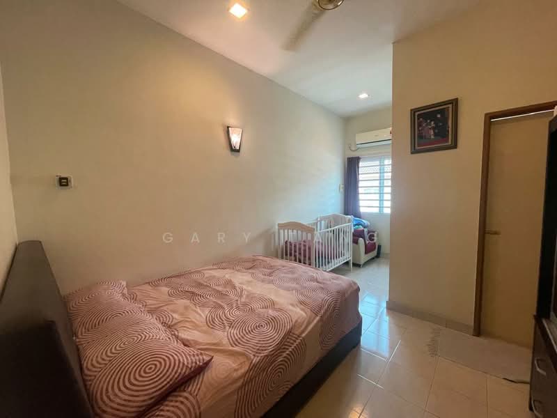 2-storey Terraced House for Sale in Taman Silibin Ria (Ipoh) - Gary Tang - Bedroom - PropertyGuru.com.my