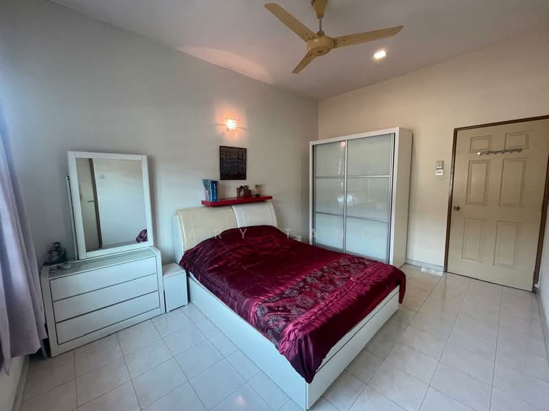 2-storey Terraced House for Sale in Taman Silibin Ria (Ipoh) - Gary Tang - Bedroom - PropertyGuru.com.my