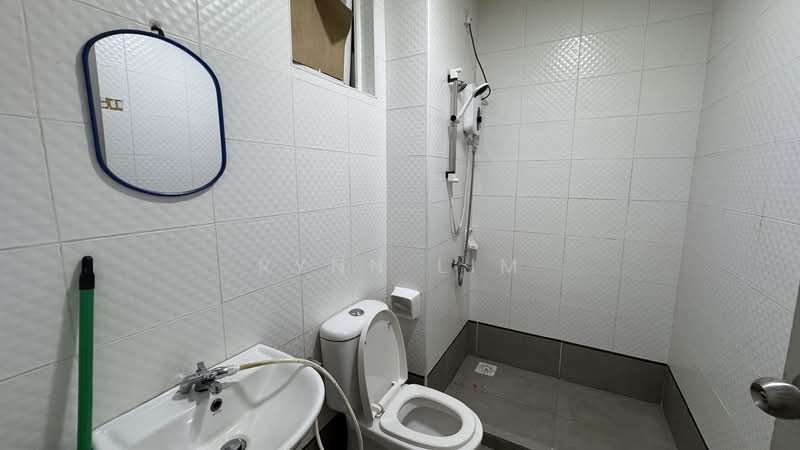 Service Residence for Rent at Seasons Amara Larkin - Rynn Lim - Bathroom - PropertyGuru.com.my