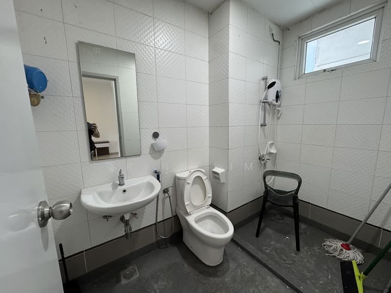 Service Residence for Rent at Seasons Amara Larkin - Rynn Lim - Bathroom - PropertyGuru.com.my