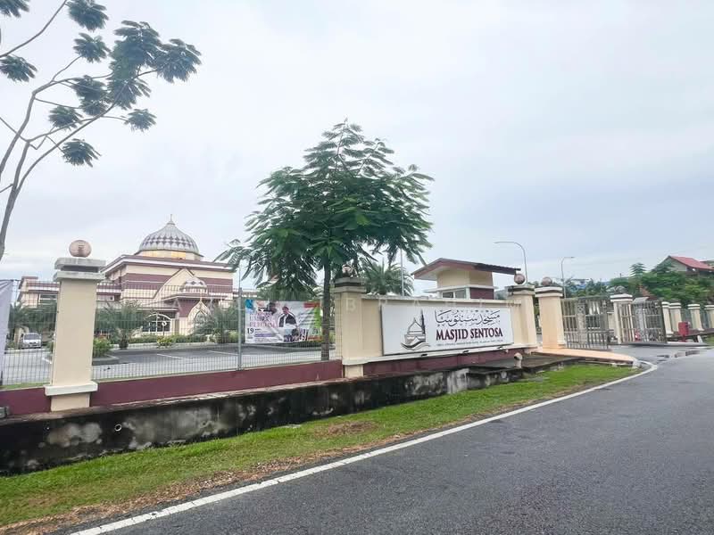 Rumah Berkembar untuk Dijual di Kampung Teras Jernang (Bangi) - Azli Ibrahim - Exterior - PropertyGuru.com.my