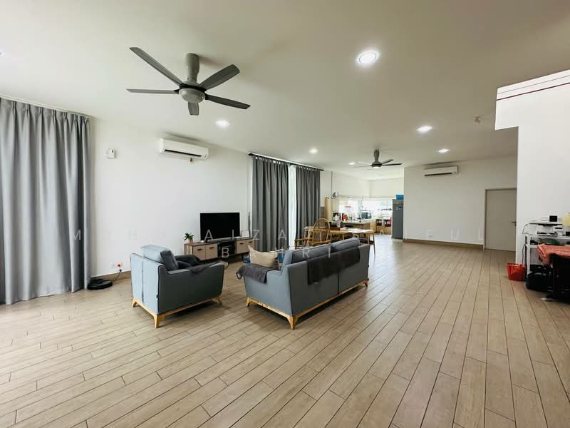 Rumah Berkembar untuk Dijual di Cyberjaya (Selangor) - Mohd Aizat Saiful Bahri - Living Room - PropertyGuru.com.my