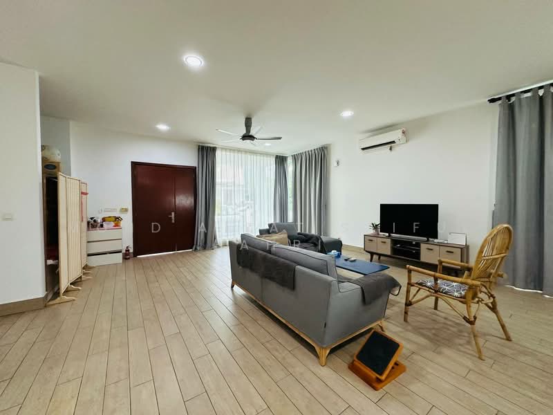 Rumah Berkembar untuk Dijual di Cyberjaya (Selangor) - Mohd Aizat Saiful Bahri - Living Room - PropertyGuru.com.my