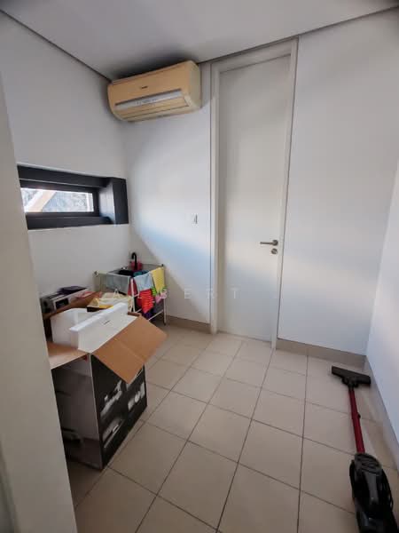 Kondominium untuk Dijual di Condominium @ The Troika - Albert . - Interior - PropertyGuru.com.my