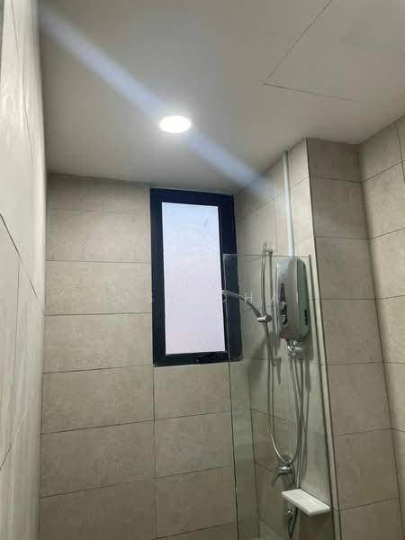 Servis Apartment untuk Disewa di Aera Residence - Josh Chai - Bathroom - PropertyGuru.com.my