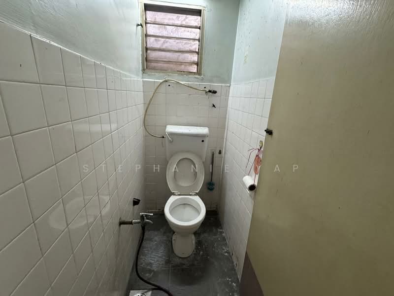 2-storey Terraced House for Rent at Taman Selat Damai - Stephanie Yap - Bathroom - PropertyGuru.com.my