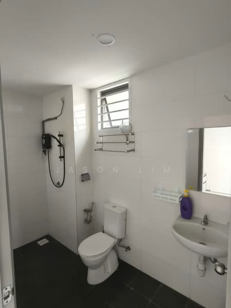 Kondominium untuk Dijual di Ivory Residence - Jason Lim - Bathroom - PropertyGuru.com.my