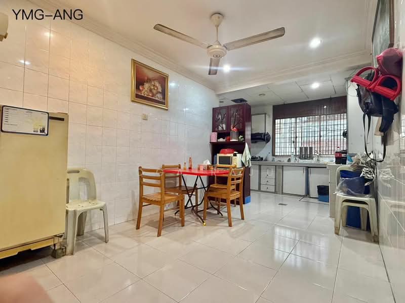 Rumah Teres 2 Tingkat untuk Dijual di Taman Sentosa (Klang) - Loga Raju - Kitchen - PropertyGuru.com.my