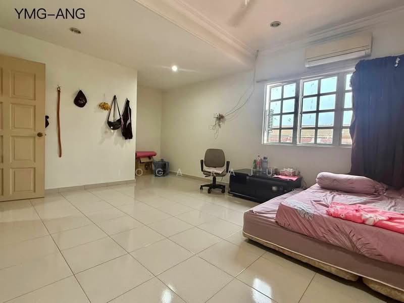 Rumah Teres 2 Tingkat untuk Dijual di Taman Sentosa (Klang) - Loga Raju - Bedroom - PropertyGuru.com.my