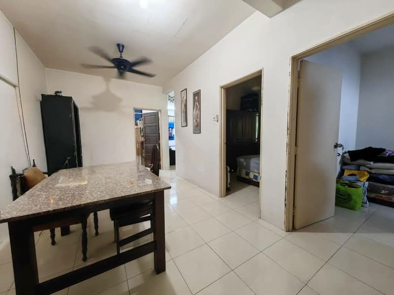 Rumah Teres 1 Tingkat untuk Dijual di Taman Sri Saujana (Kota Tinggi) - Zira . - Dining Room - PropertyGuru.com.my