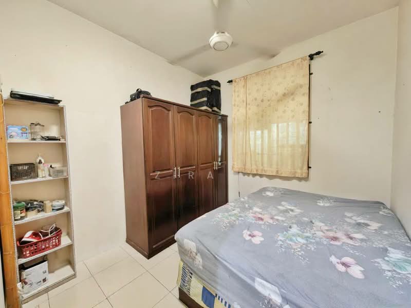 Rumah Teres 1 Tingkat untuk Dijual di Taman Sri Saujana (Kota Tinggi) - Zira . - Bedroom - PropertyGuru.com.my
