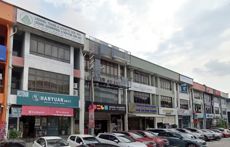 Shop / Office for Rent in Taman Molek (Johor Bahru) - Thea Lai - Exterior - PropertyGuru.com.my