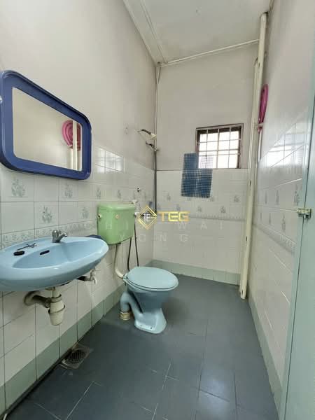 Rumah Teres 2 Tingkat untuk Dijual di Taman Bayu Perdana (Klang) - Chia Wai Yong - Bathroom - PropertyGuru.com.my