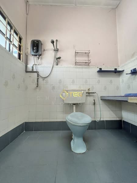 Rumah Teres 2 Tingkat untuk Dijual di Taman Bayu Perdana (Klang) - Chia Wai Yong - Bathroom - PropertyGuru.com.my