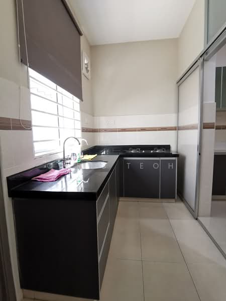 2.5-storey Terraced House for Sale in Sungai Ara (Penang) - Chris Teoh - Kitchen - PropertyGuru.com.my