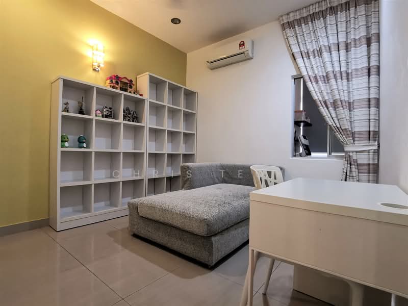 2.5-storey Terraced House for Sale in Sungai Ara (Penang) - Chris Teoh - Living Room - PropertyGuru.com.my