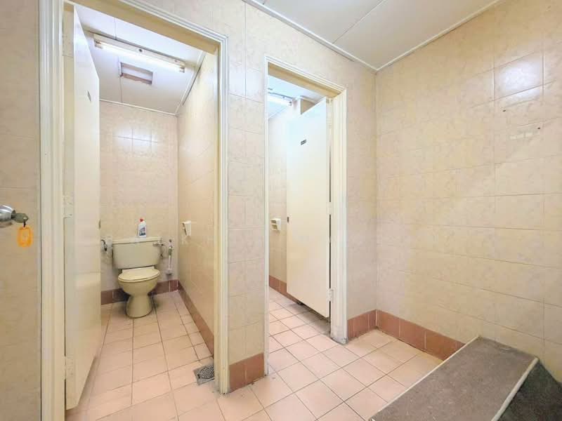 Office for Sale in Shah Alam (Selangor) - Balkhis Hashim - Bathroom - PropertyGuru.com.my