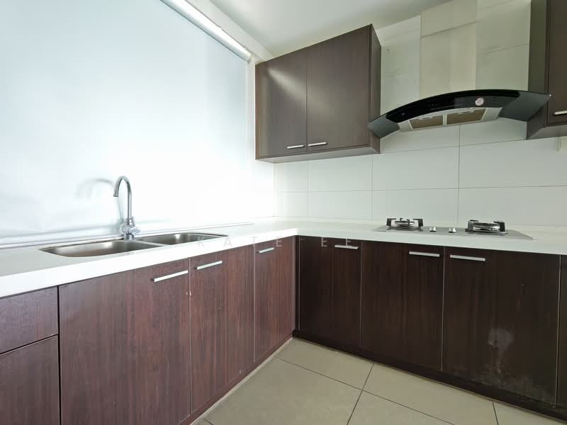 Pangsapuri untuk Dijual di Molek Pine 3 - Kate Ee - Kitchen - PropertyGuru.com.my