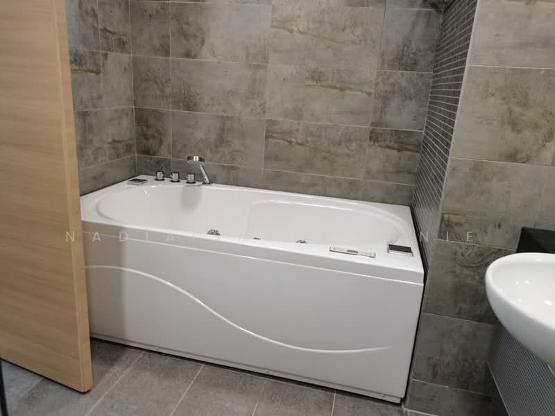 Kondominium untuk Dijual di Northpoint Residences - NadiaIsmanu Janie - Bathroom - PropertyGuru.com.my