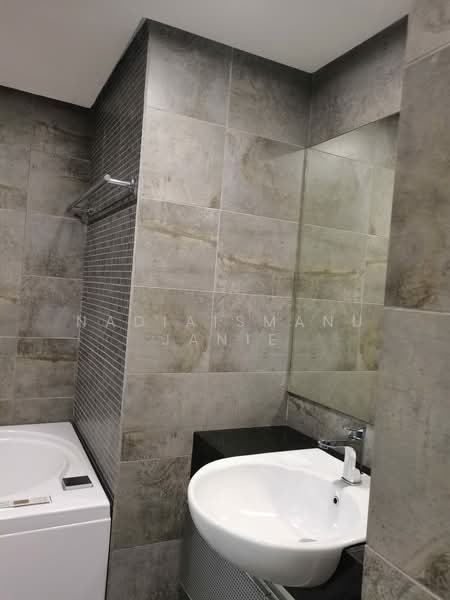 Kondominium untuk Dijual di Northpoint Residences - NadiaIsmanu Janie - Bathroom - PropertyGuru.com.my