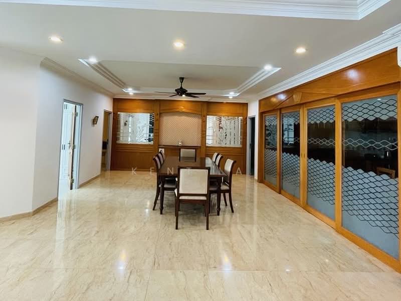 Condominium for Sale at Gurney Beach Resort - Kent Lai - Dining Room - PropertyGuru.com.my