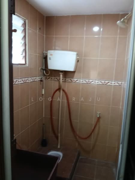 1-storey Terraced House for Sale in Taman Sentosa (Klang) - Loga Raju - Bathroom - PropertyGuru.com.my