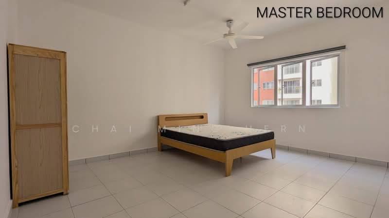 Condominium for Rent at Residensi Sateria - Chai Ming Hern - Master Bedroom - PropertyGuru.com.my