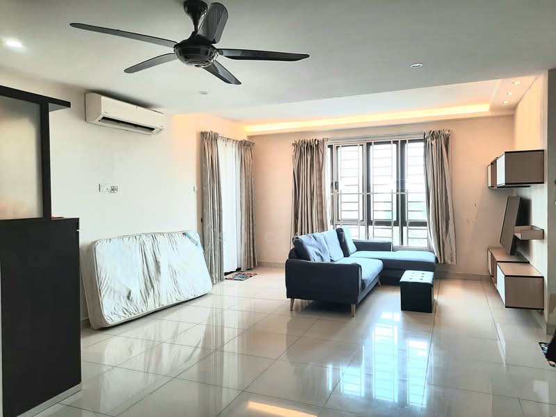 Kondominium untuk Disewa di Atmosfera Kondominium - Jessica Tai - Living Room - PropertyGuru.com.my