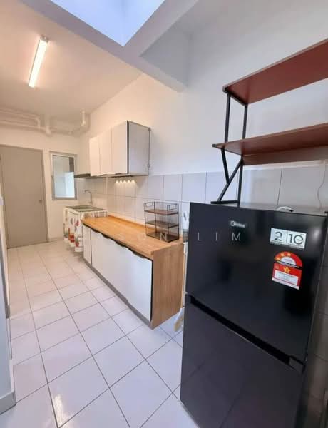 Servis Apartment untuk Disewa di Residensi Bukit Tiara - Jason Lim - Kitchen - PropertyGuru.com.my