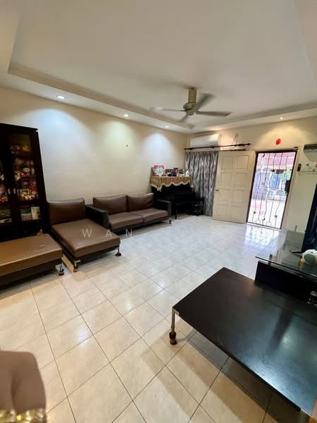 Rumah Teres 2 Tingkat untuk Dijual di Taman Setia Indah (Tebrau) - Wan Ning - Living Room - PropertyGuru.com.my