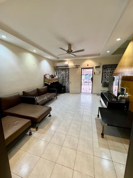 Rumah Teres 2 Tingkat untuk Dijual di Taman Setia Indah (Tebrau) - Wan Ning - Living Room - PropertyGuru.com.my