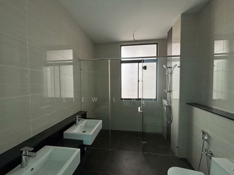 Rumah Kluster untuk Dijual di Horizon Hills (Iskandar Puteri (Nusajaya)) - Liew Lih Yi - Bathroom - PropertyGuru.com.my